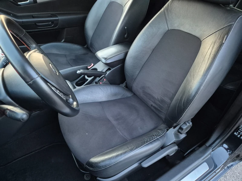 Kia Ceed 1.6, снимка 8 - Автомобили и джипове - 49848552