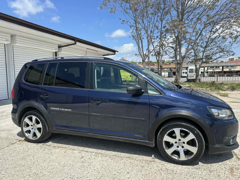 VW Touran, снимка 2 - Автомобили и джипове - 52285621
