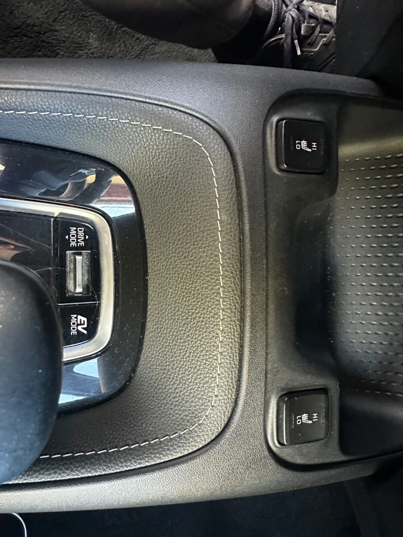 Toyota Corolla 2.0 Hybrid e-CVT, снимка 13 - Автомобили и джипове - 52189726