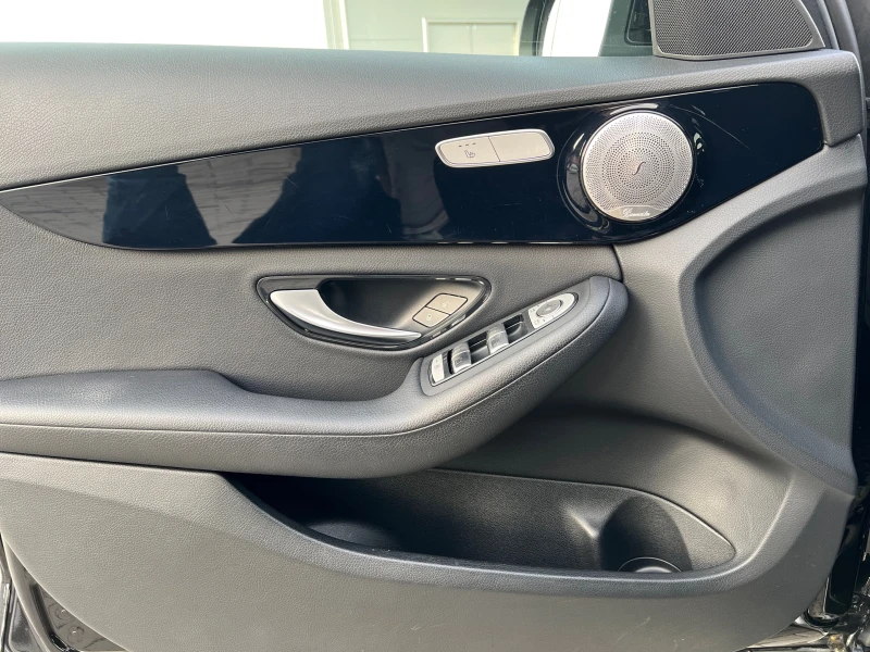 Mercedes-Benz C 180, снимка 10 - Автомобили и джипове - 52636625