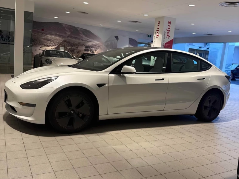 Tesla Model 3 * Long Range * CARFAX * БЕЗ ПЪРВОНАЧАЛНА ВНОСКА, снимка 2 - Автомобили и джипове - 52869033