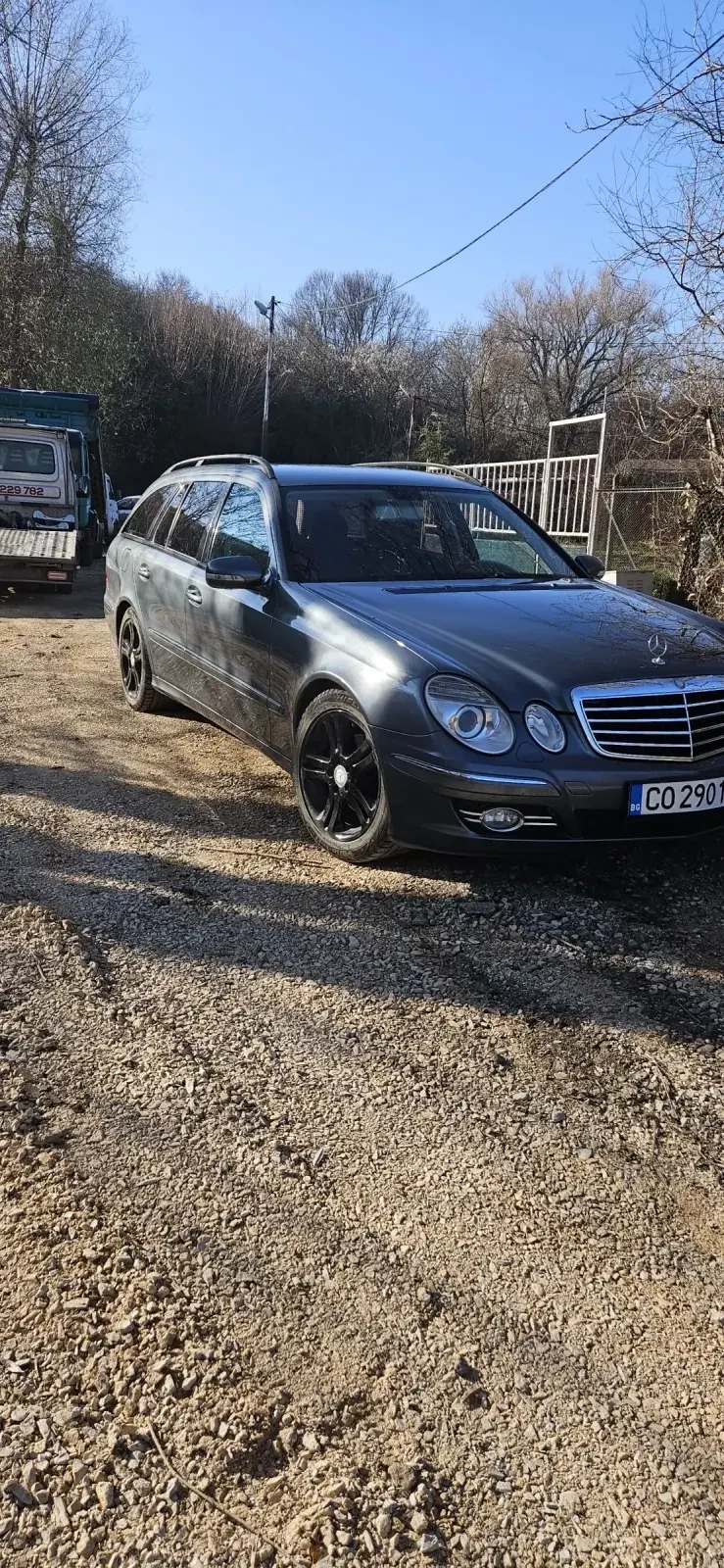 Mercedes-Benz E 220  - изображение 2