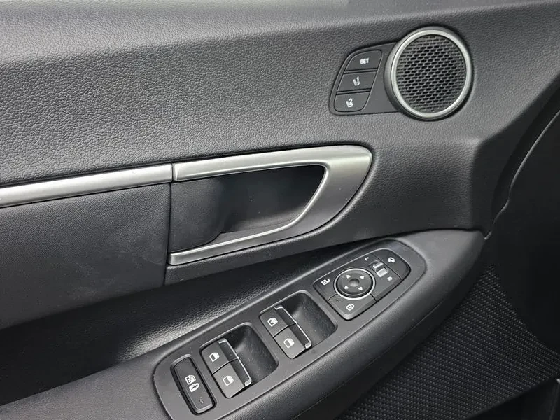 Hyundai Sonata (Dn8) 2.0 Lpg  Modern, снимка 17 - Автомобили и джипове - 55176694