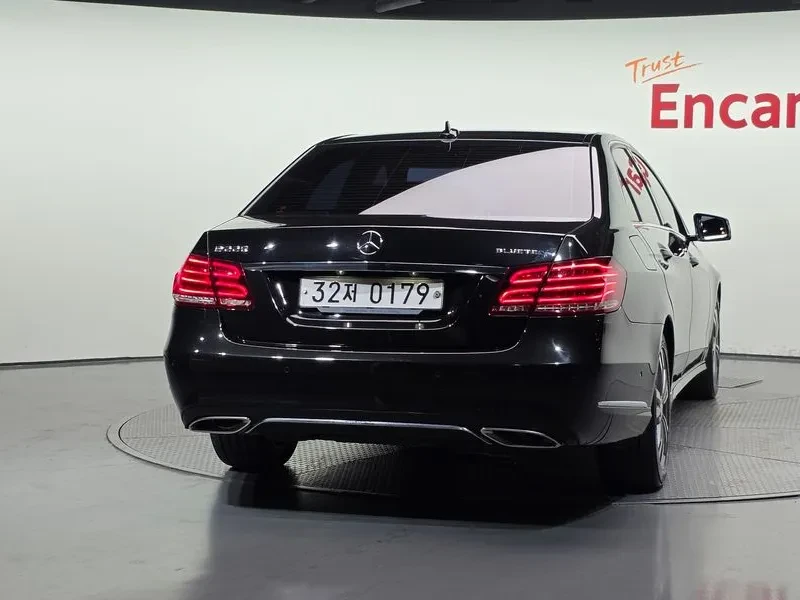 Mercedes-Benz E 220 BlueTEC - САМО 30% АВАНС, снимка 10 - Автомобили и джипове - 55800258