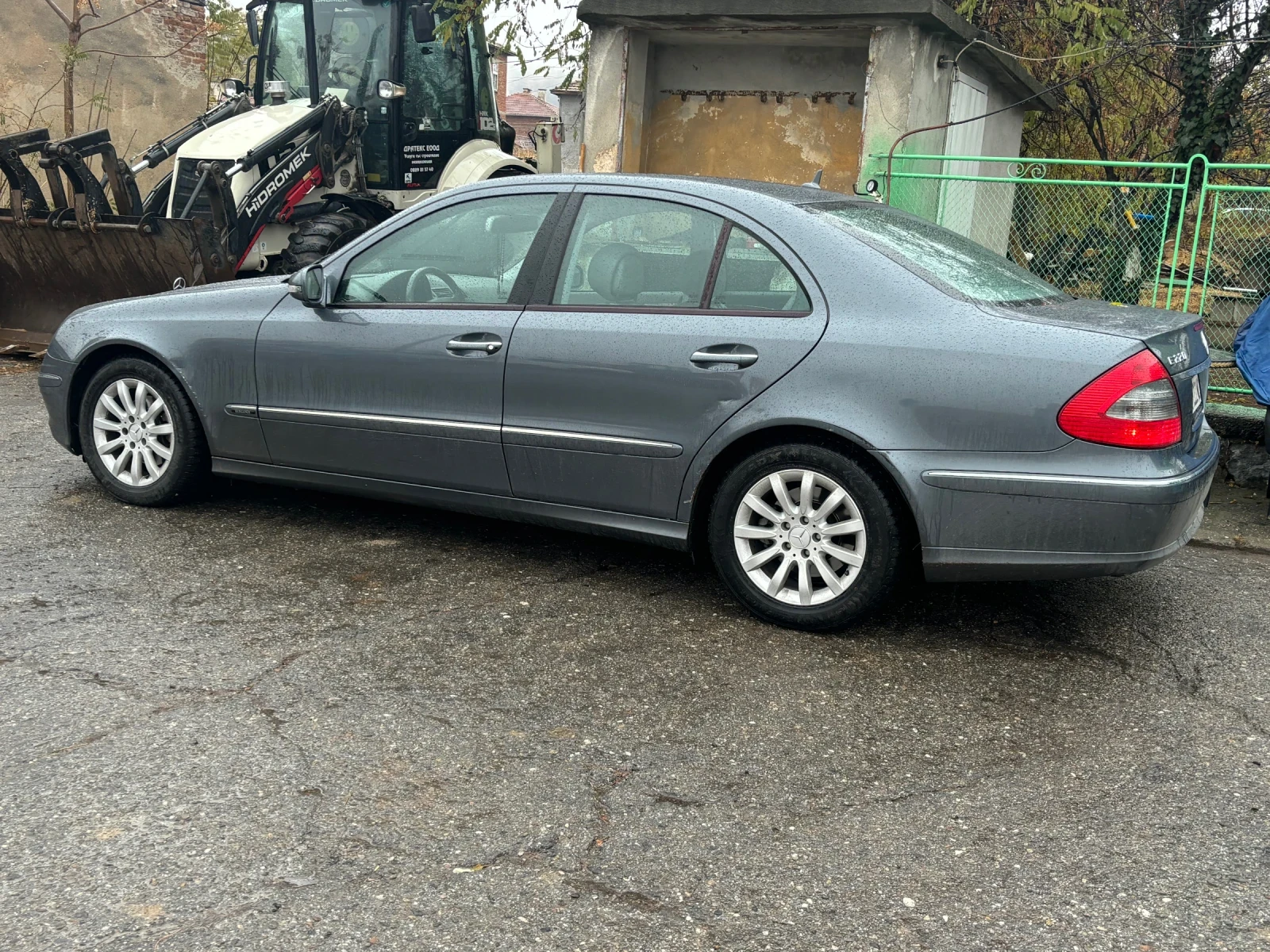 Mercedes-Benz E 220  - изображение 3