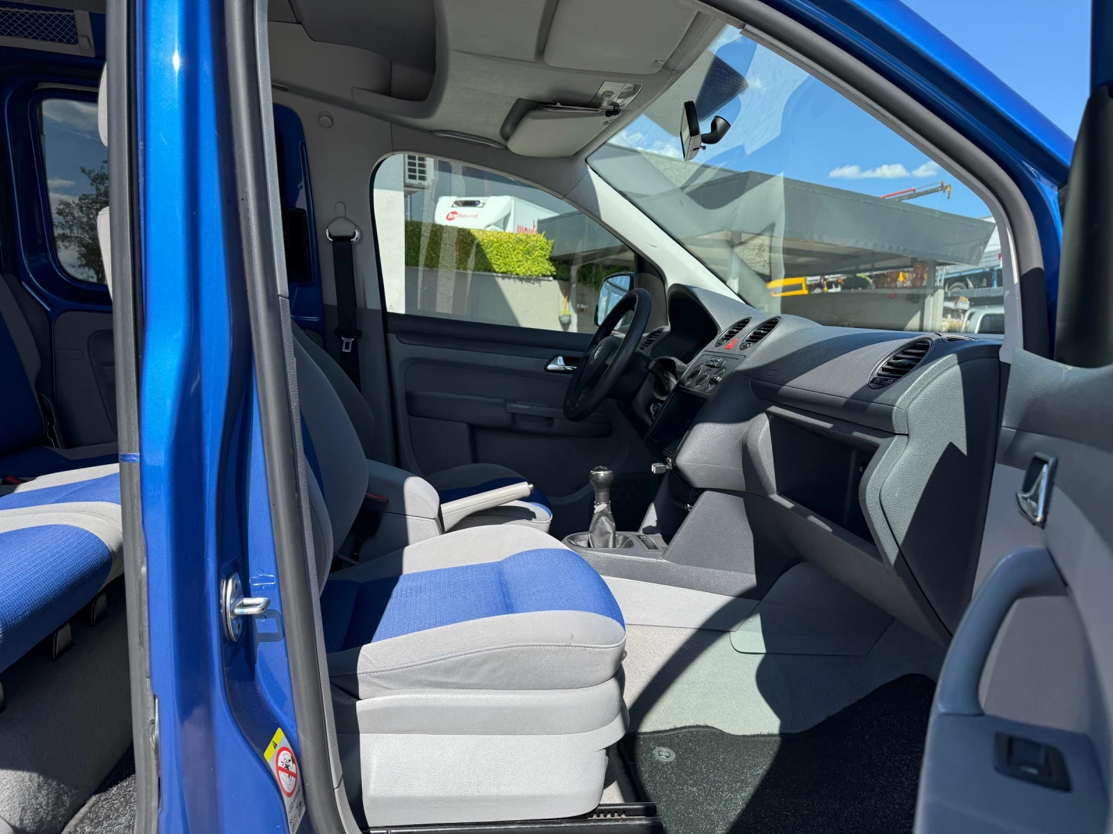 VW Caddy 1.6 7-местен Климатик  - изображение 7