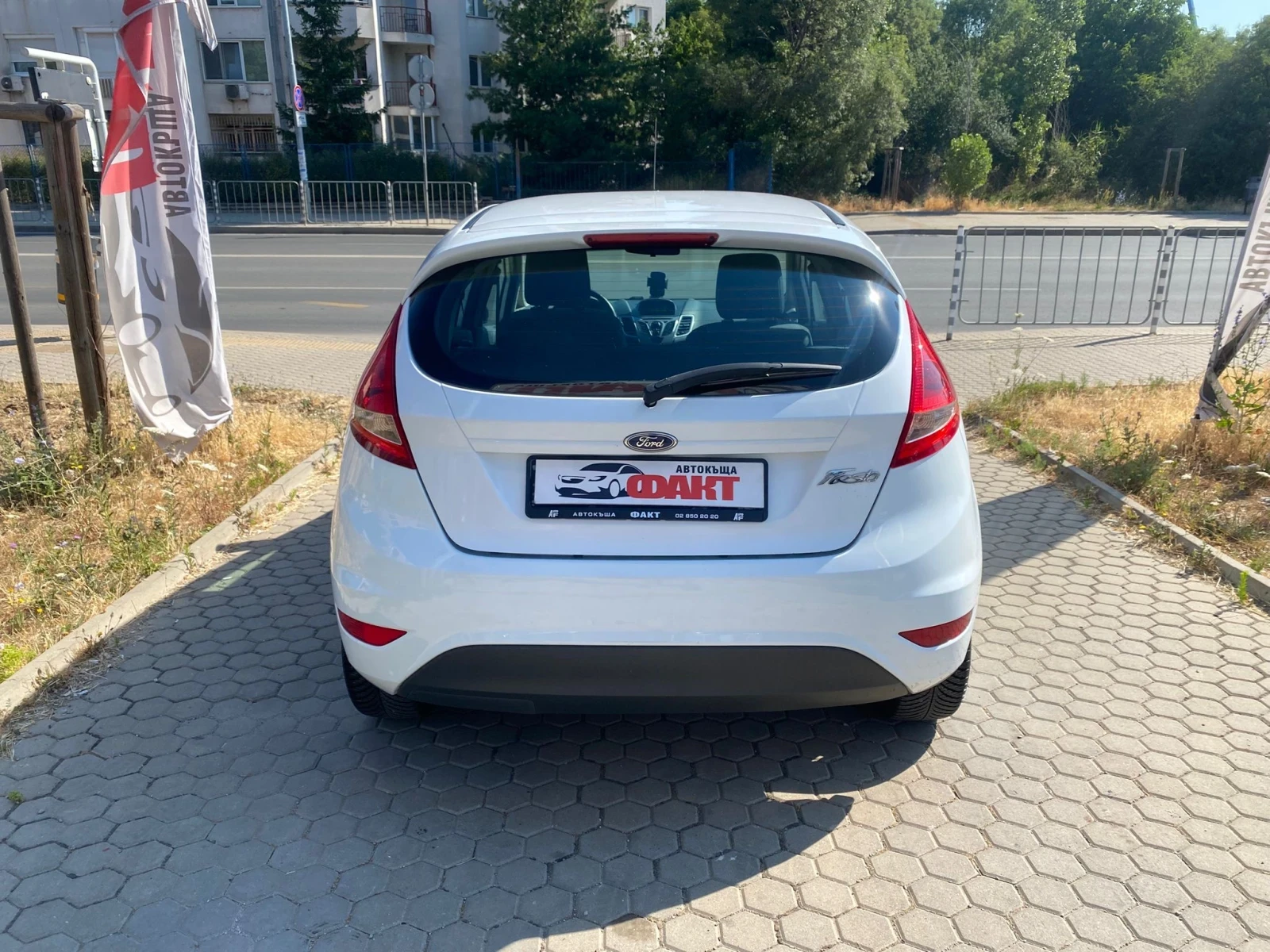 Ford Fiesta 1.2i/KLIMA - изображение 5