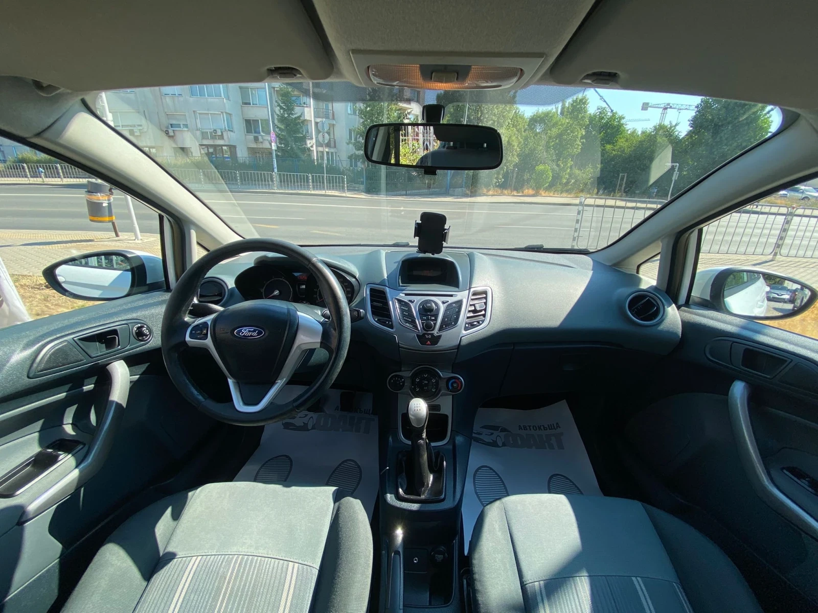 Ford Fiesta 1.2i/KLIMA - изображение 9