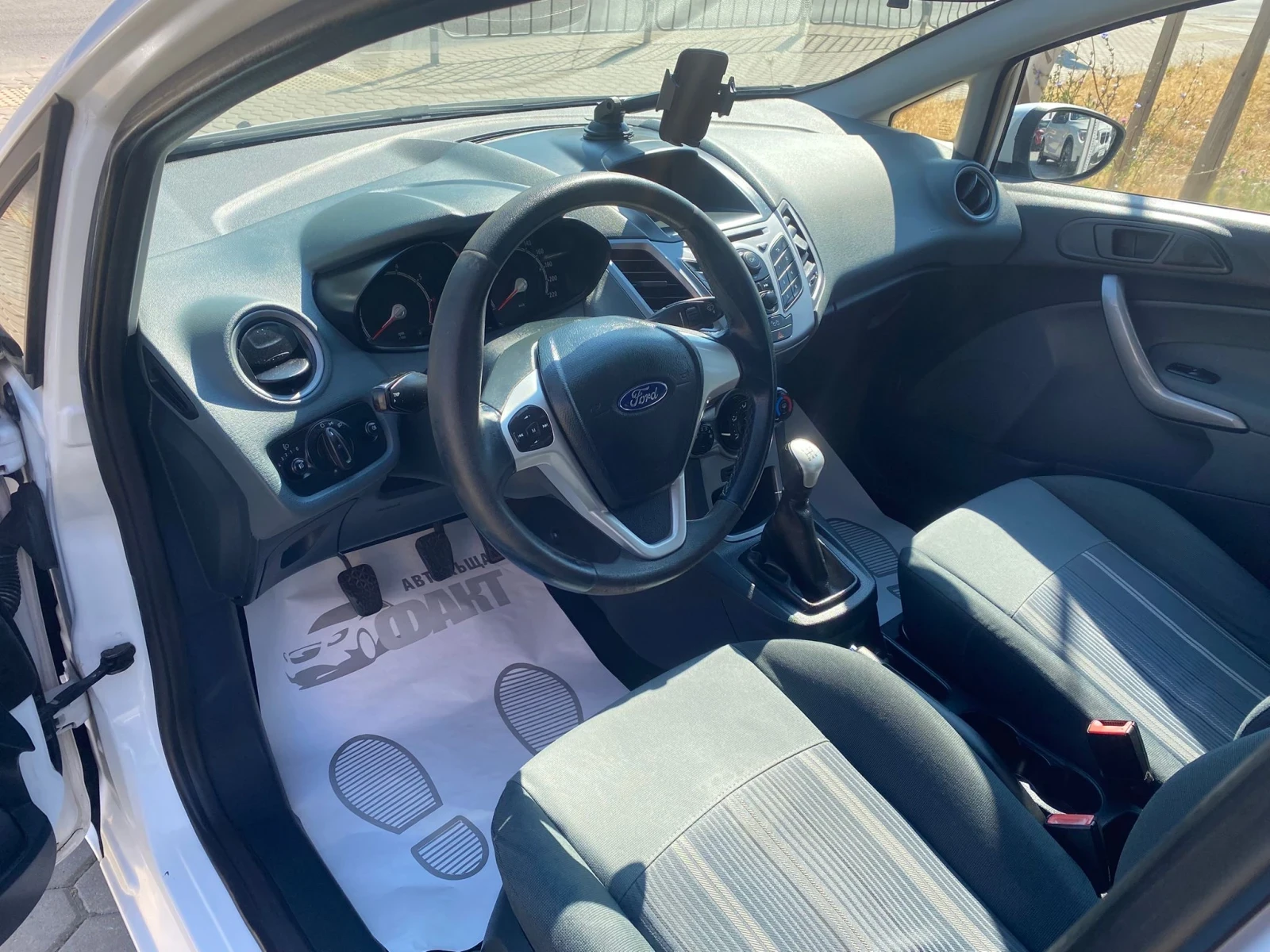 Ford Fiesta 1.2i/KLIMA - изображение 7