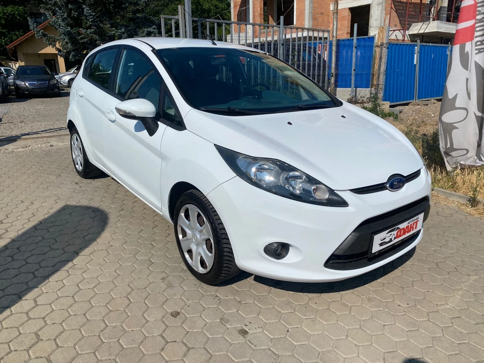 Ford Fiesta 1.2i/KLIMA - изображение 3