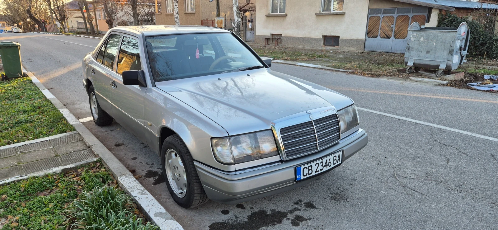 Mercedes-Benz 124 2.5чист дизел с климатик, снимка 11 - Автомобили и джипове - 54149981