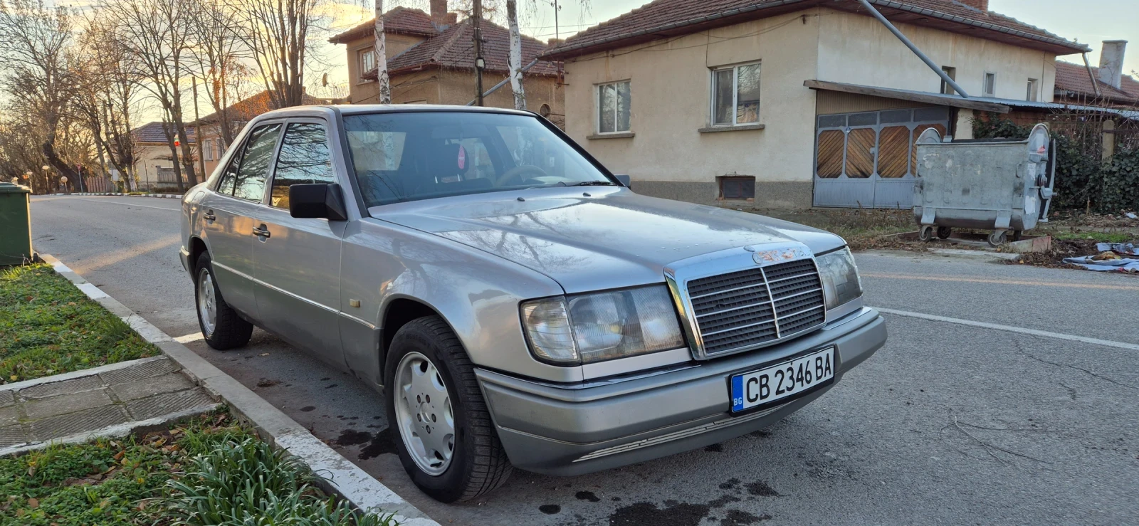 Mercedes-Benz 124 2.5чист дизел с климатик