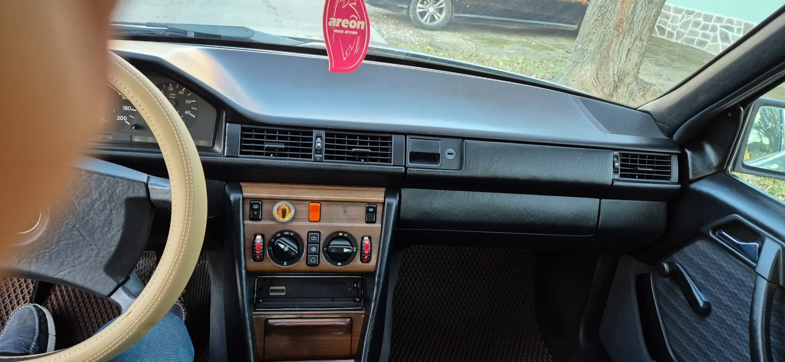 Mercedes-Benz 124 2.5чист дизел с климатик, снимка 8 - Автомобили и джипове - 54149981