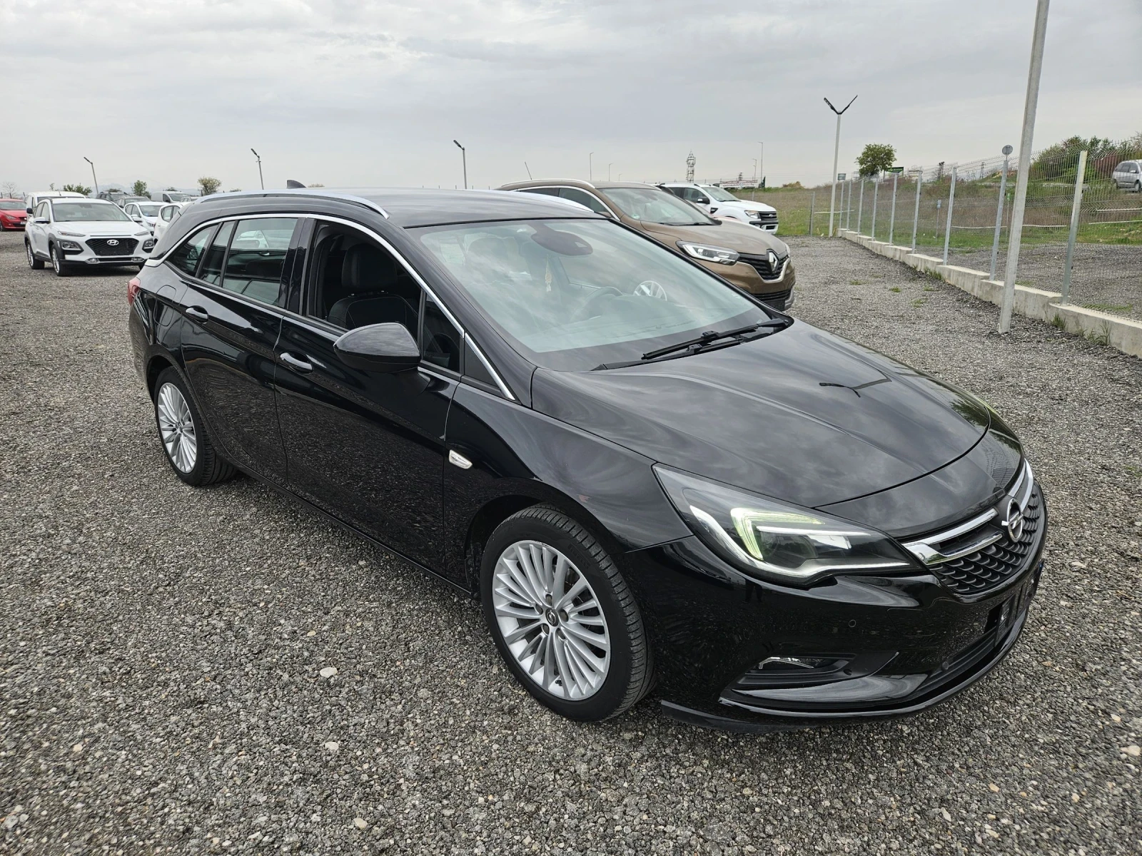 Opel Astra 1.6cdti Cosmo Navi Full extra!!!, снимка 3 - Автомобили и джипове - 54220637