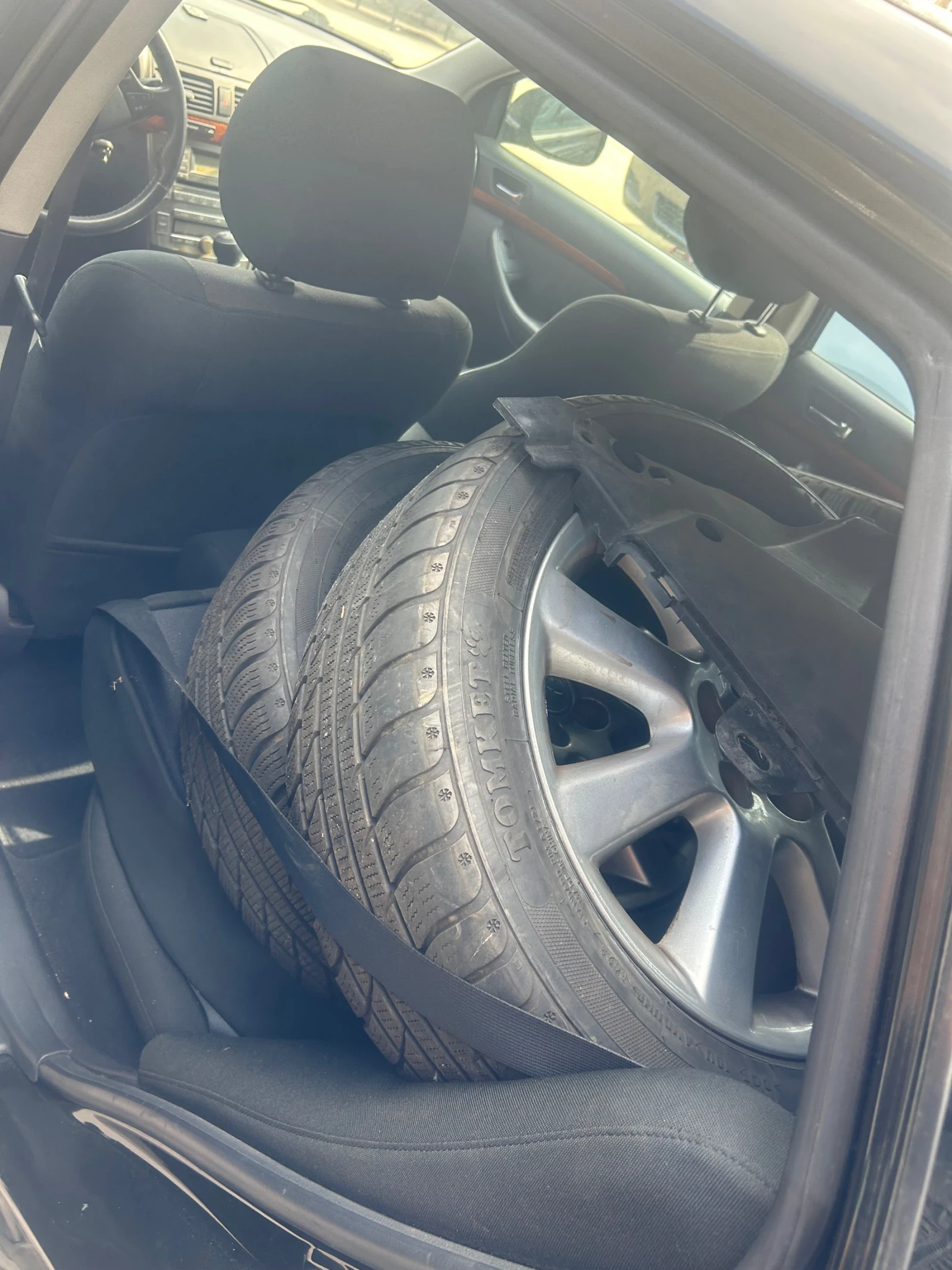 Toyota Avensis 2.0 d4d, снимка 6 - Автомобили и джипове - 54234036