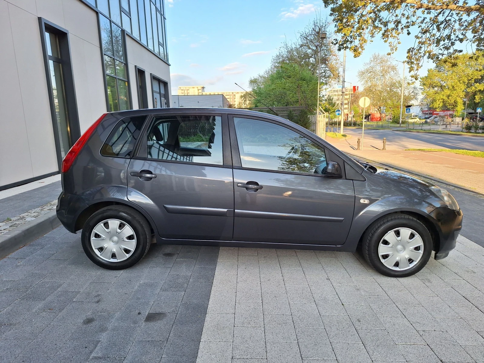 Ford Fiesta 1.3 ������ �����  | Mobile.bg � ����������� 5