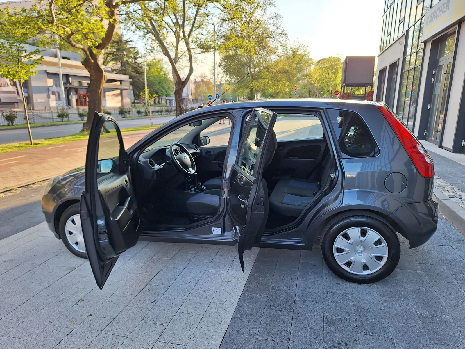 Ford Fiesta 1.3 ������ �����  | Mobile.bg � ����������� 14