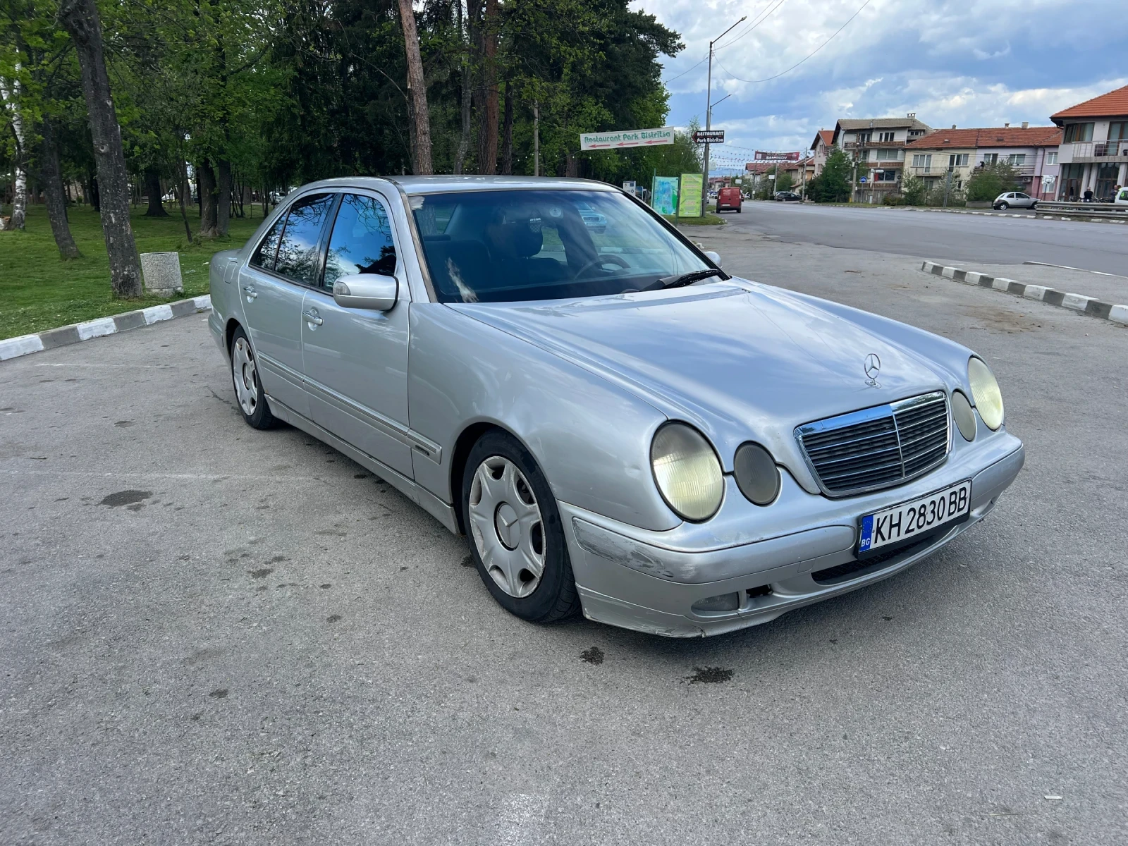 Mercedes-Benz E 320, снимка 2 - Автомобили и джипове - 54519632