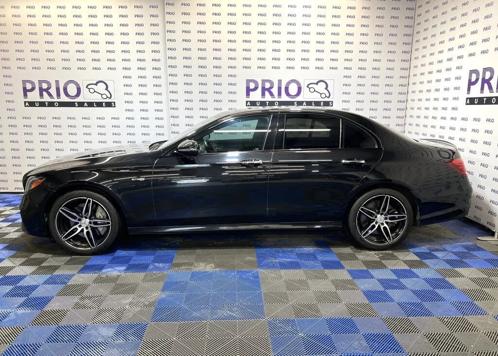 Mercedes-Benz E 43 AMG Sedan 4MATIC, снимка 3 - Автомобили и джипове - 54577829