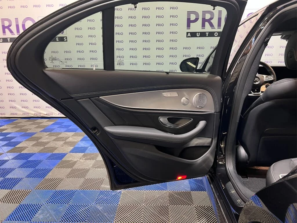 Mercedes-Benz E 43 AMG Sedan 4MATIC, снимка 13 - Автомобили и джипове - 54577829