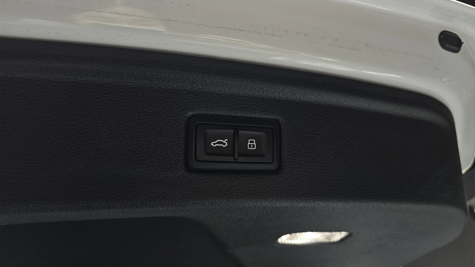 Audi A5 DISTRONIK* HEAD-UP* DIGITAL* 2 КЛЮЧА* КРАЙНА ЦЕНА, снимка 17 - Автомобили и джипове - 54701068