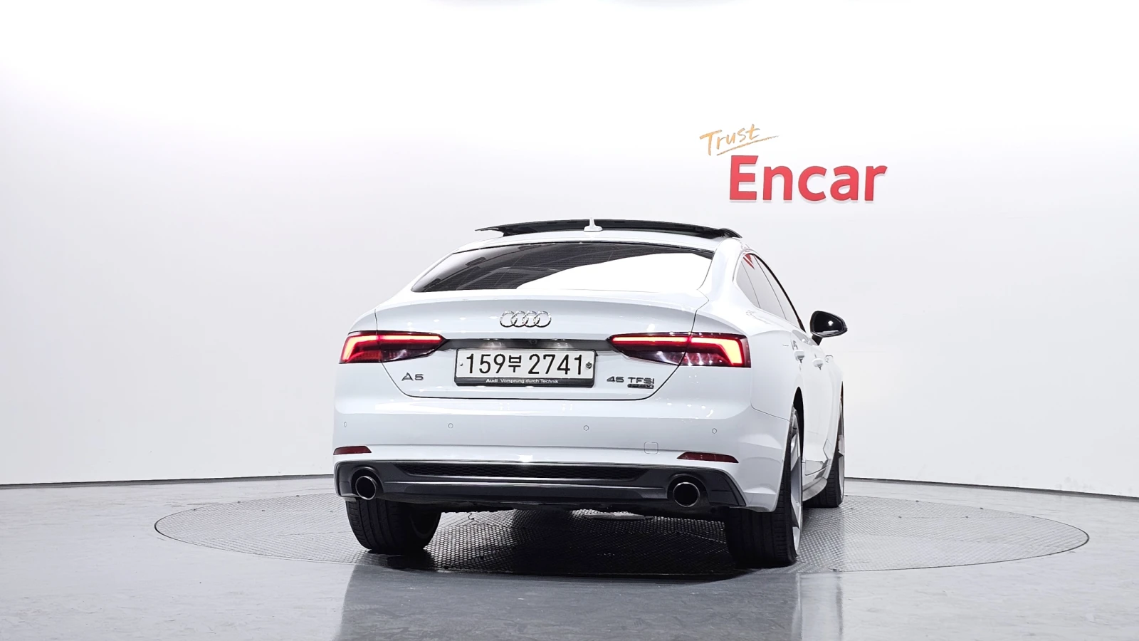 Audi A5 DISTRONIK* HEAD-UP* DIGITAL* 2 КЛЮЧА* КРАЙНА ЦЕНА, снимка 4 - Автомобили и джипове - 54701068