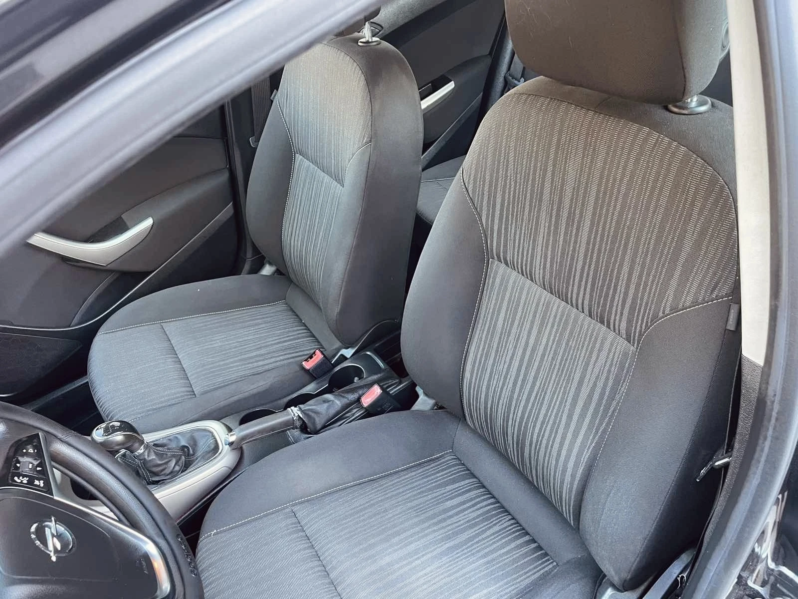 Opel Astra 1.7 CDTI, снимка 11 - Автомобили и джипове - 55293609