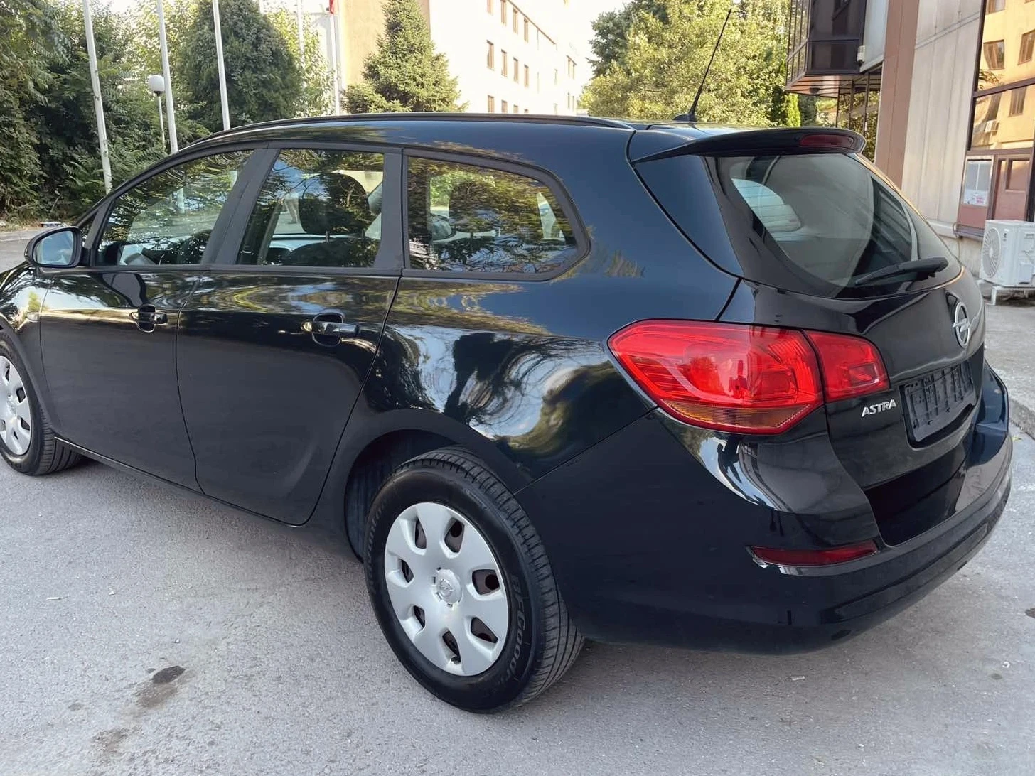 Opel Astra 1.7 CDTI, снимка 7 - Автомобили и джипове - 55293609