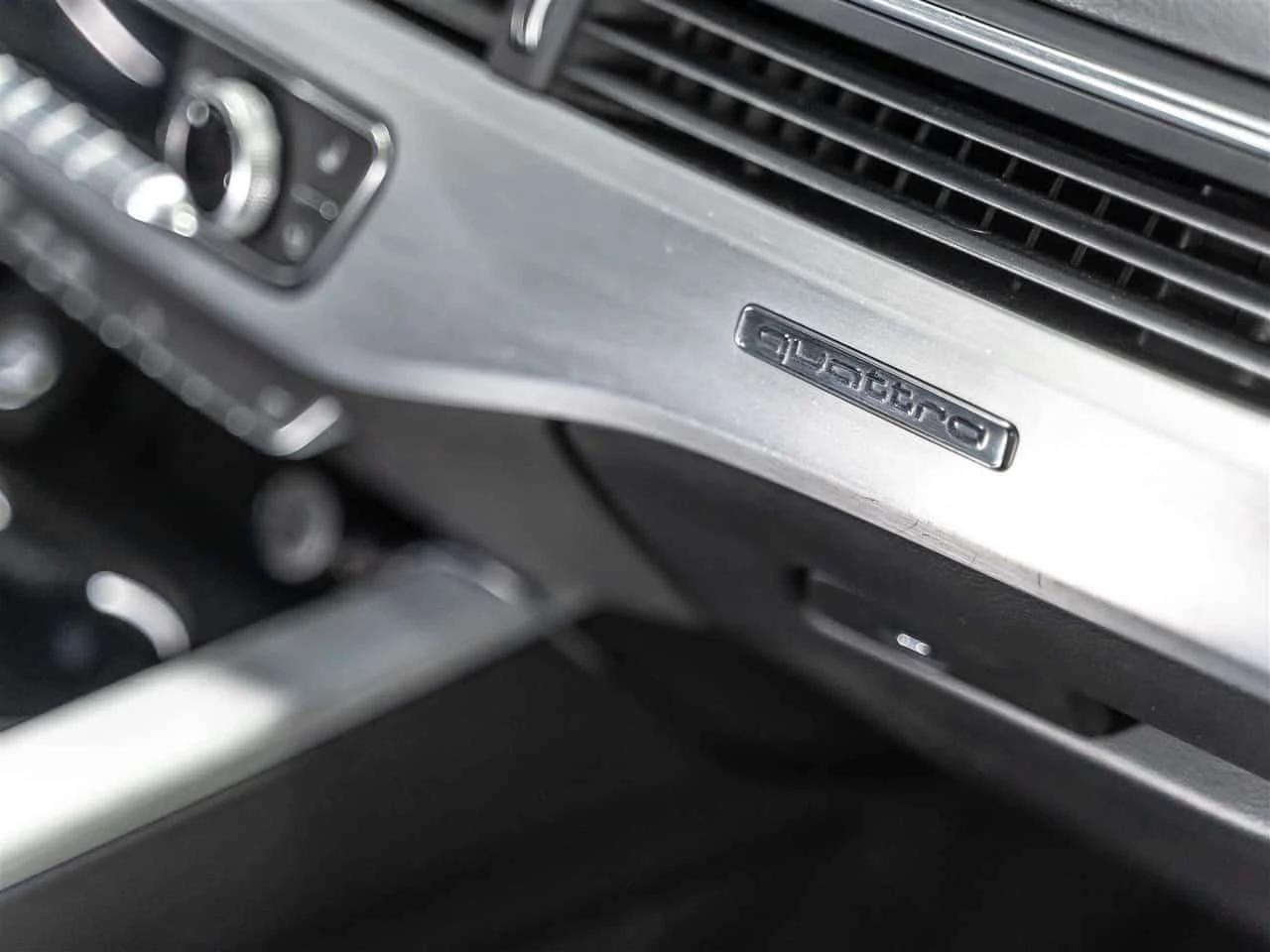 Audi A4 * 4dr Sdn Auto Progressiv quattro * CARFAX * ����  | Mobile.bg � ����������� 10