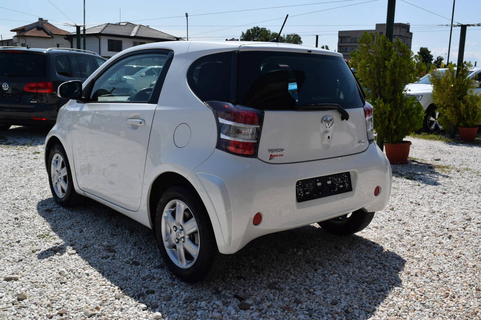 Toyota IQ 1.0* 68 kc* Автоматик* Уникална* , снимка 5 - Автомобили и джипове - 55412762