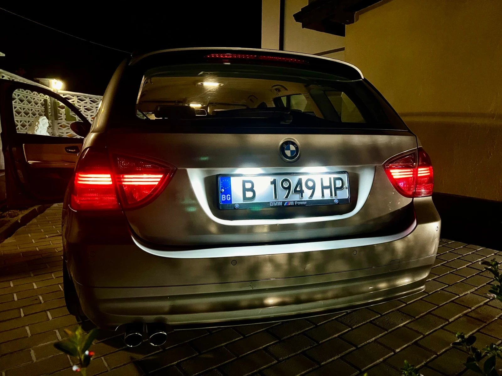 BMW 330 330 xi, снимка 17 - Автомобили и джипове - 55568300