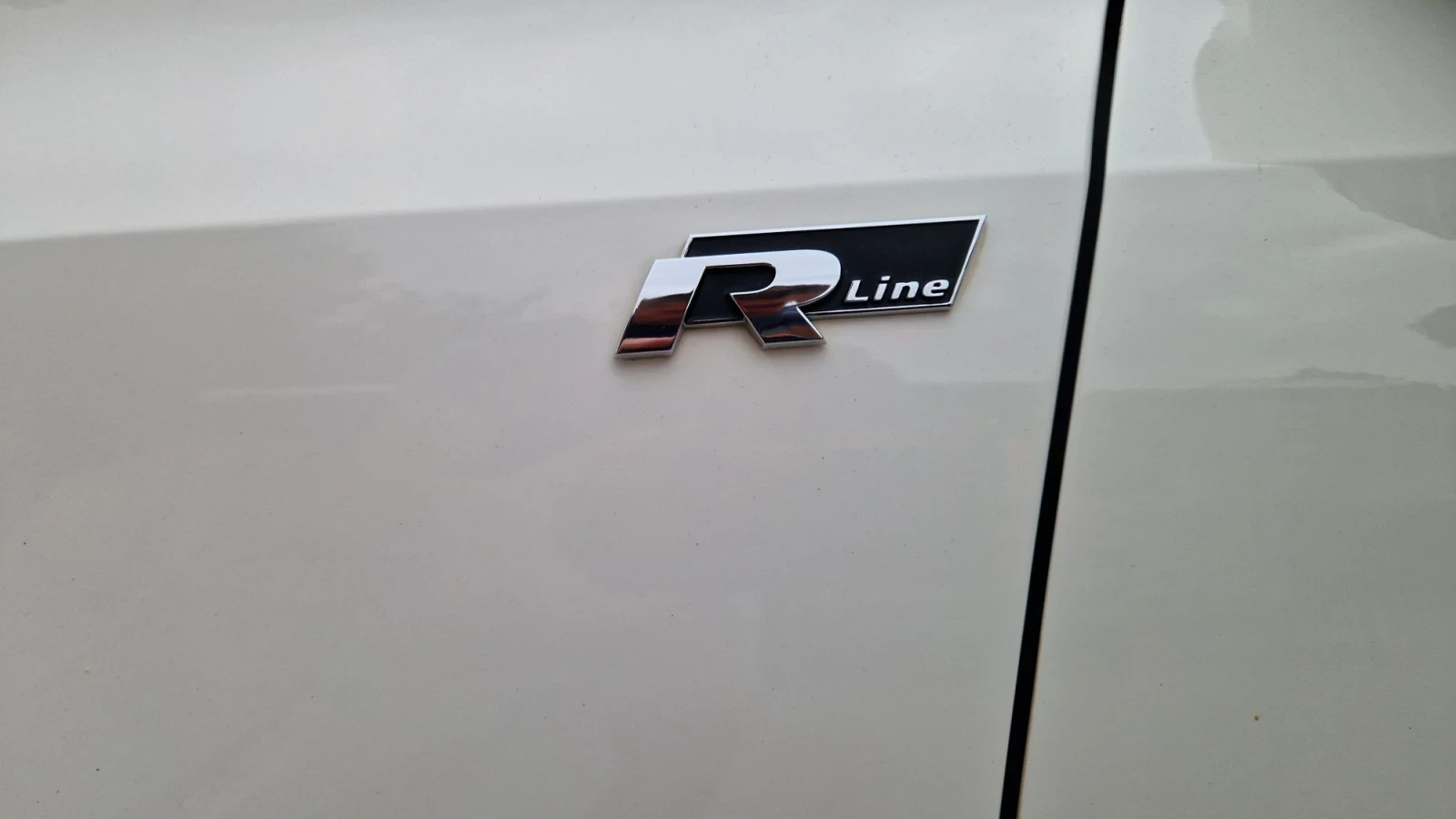 VW Polo 1.6 TDI.105 kc. R-LINE | Highline | , снимка 16 - Автомобили и джипове - 56093817