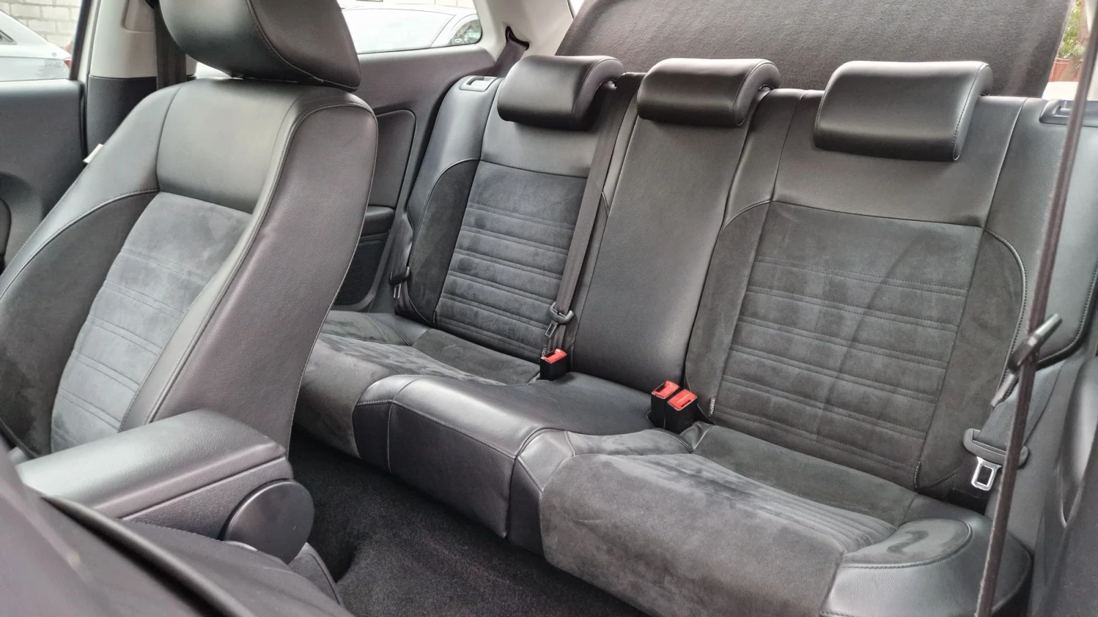 VW Polo 1.6 TDI.105 kc. R-LINE | Highline | , снимка 11 - Автомобили и джипове - 56093817