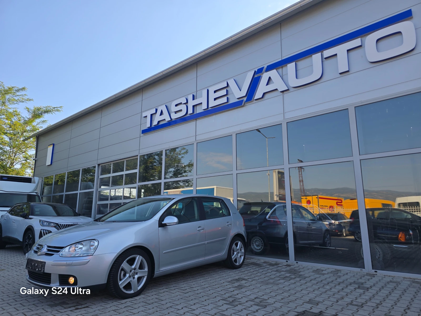 VW Golf 1.9 TDi !! 6-скорости !! TOUR* * , снимка 3 - Автомобили и джипове - 56168064