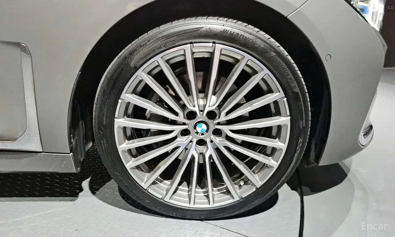 BMW 730 Ld xDrive Design Pure Excellence , снимка 5 - Автомобили и джипове - 56184938