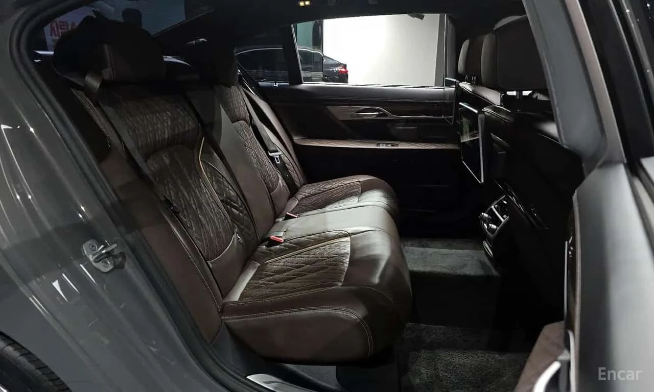 BMW 730 Ld xDrive Design Pure Excellence , снимка 11 - Автомобили и джипове - 56184938