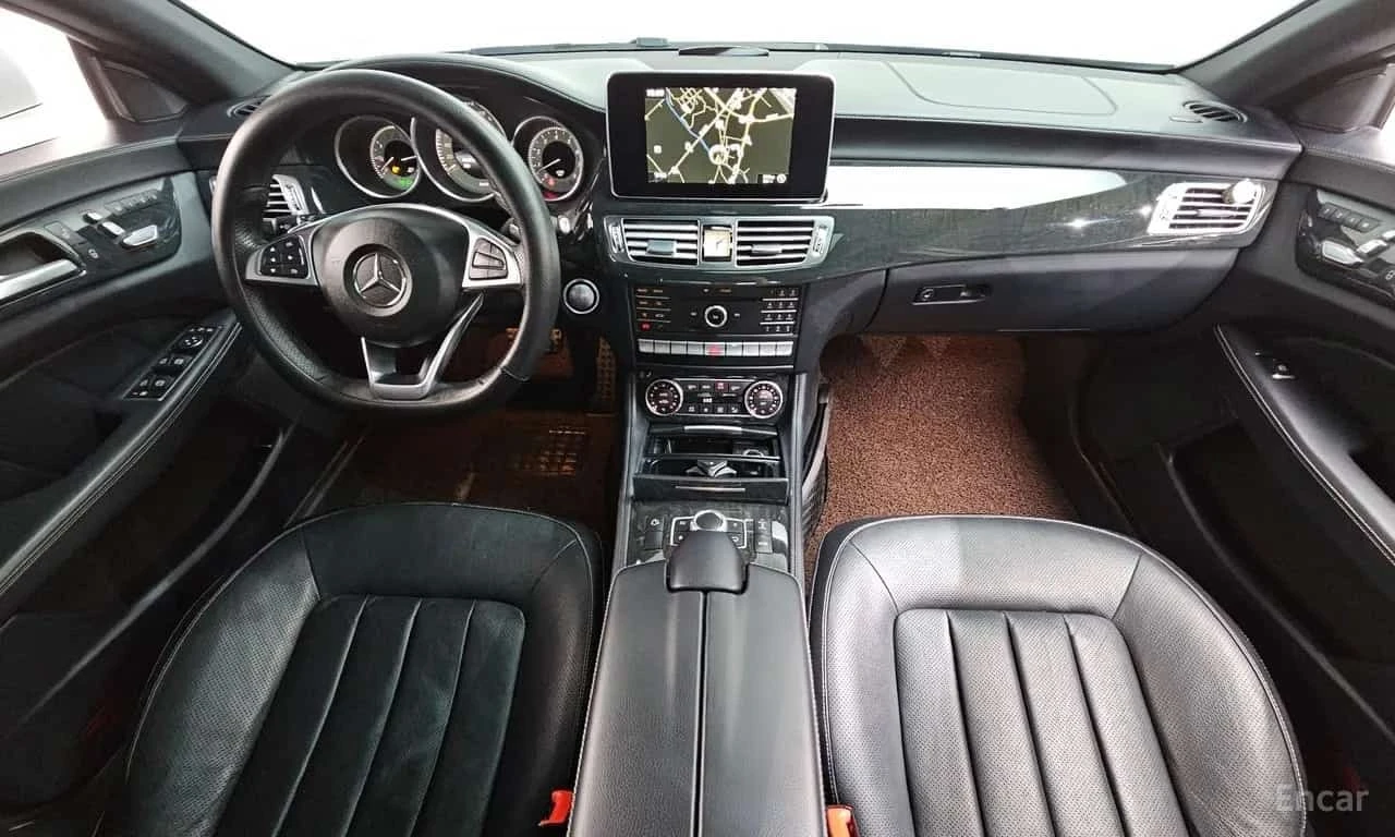 Mercedes-Benz CLS 400 AMG * ОБДУХВАНЕ * ПАНОРАМА * 360 * , снимка 7 - Автомобили и джипове - 56186093