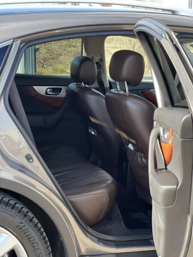 Infiniti QX70 | Mobile.bg    12