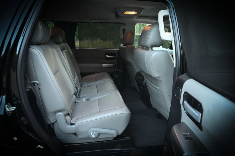Toyota Sequoia LIMITED / 4Х4 / УНИКАТ !!!, снимка 12 - Автомобили и джипове - 51493395