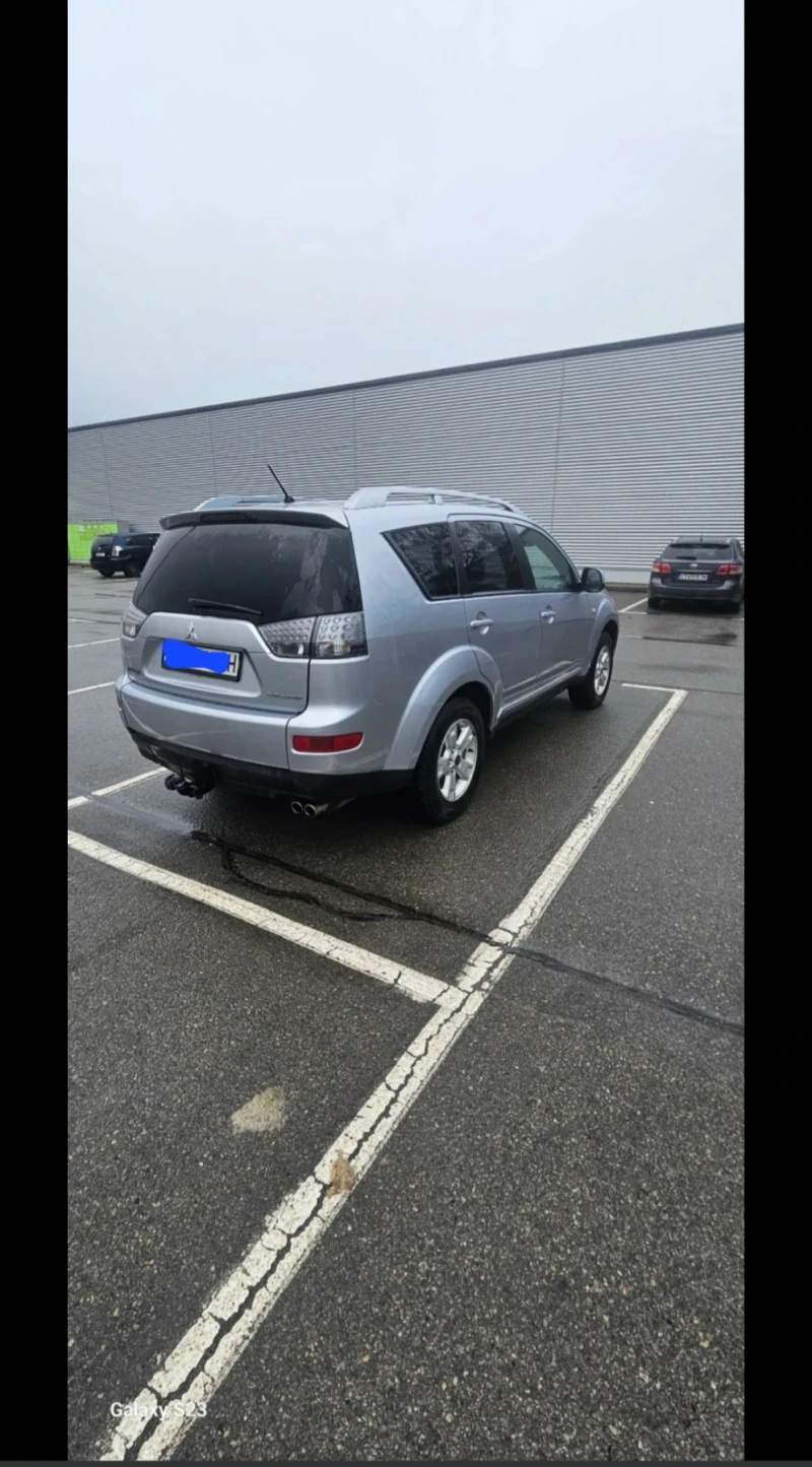 Mitsubishi Outlander, снимка 13 - Автомобили и джипове - 53030840
