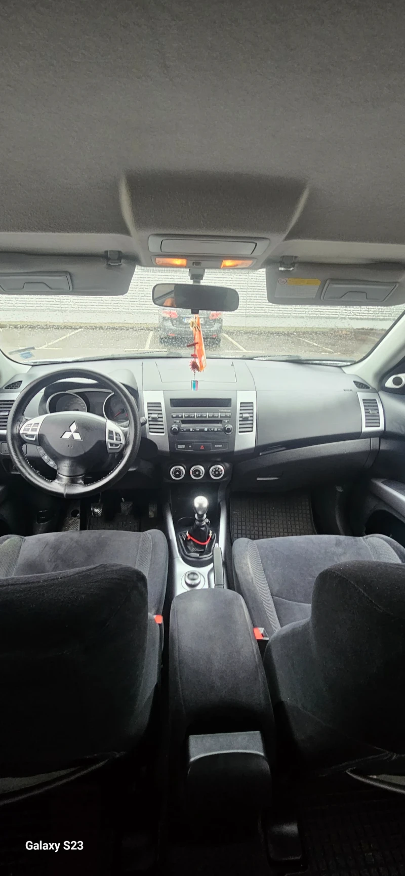 Mitsubishi Outlander, снимка 8 - Автомобили и джипове - 53030840
