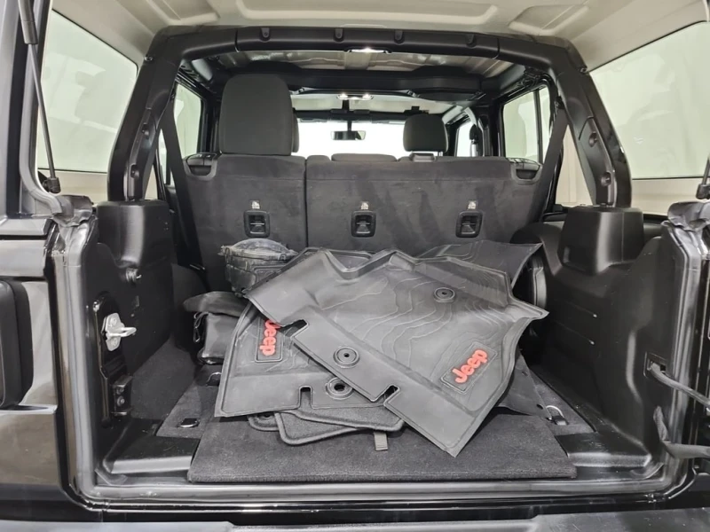 Jeep Wrangler * UNLIMITED SPORT * CARFAX * ЦЕНА ДО БГ, снимка 16 - Автомобили и джипове - 53332192