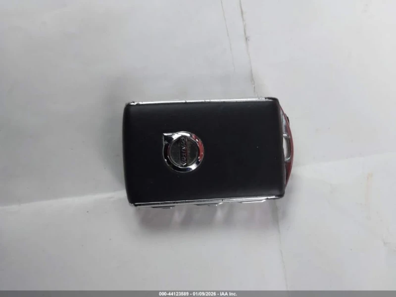 Volvo XC40 T5 INSCRIPTION * CARFAX* , снимка 11 - Автомобили и джипове - 53502183