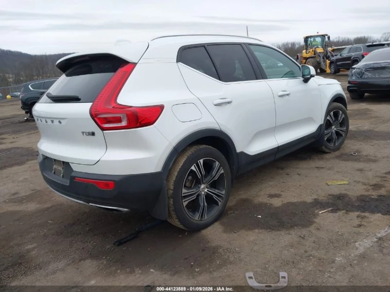 Volvo XC40 T5 INSCRIPTION * CARFAX* , снимка 4 - Автомобили и джипове - 53502183