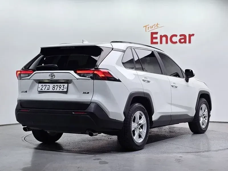 Toyota Rav4 2.5* 2WD* Camera* Navi* , снимка 3 - Автомобили и джипове - 55058848