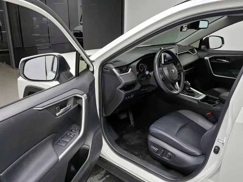 Toyota Rav4 2.5* 2WD* Camera* Navi* , снимка 9 - Автомобили и джипове - 55058848