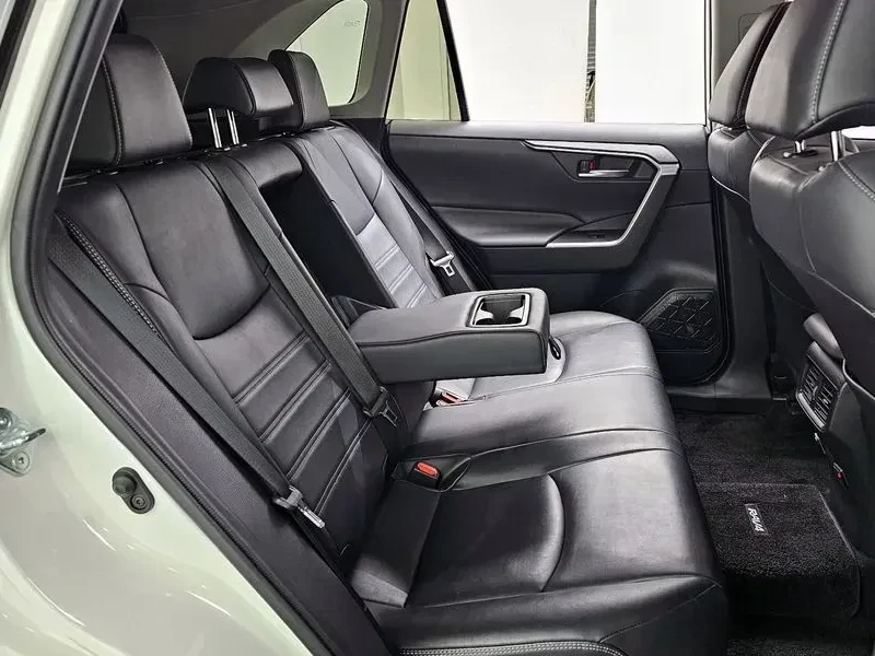 Toyota Rav4 2.5* 2WD* Camera* Navi* , снимка 11 - Автомобили и джипове - 55058848