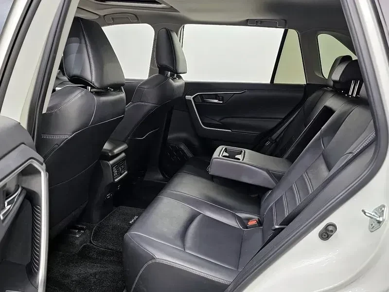 Toyota Rav4 2.5* 2WD* Camera* Navi* , снимка 12 - Автомобили и джипове - 55058848