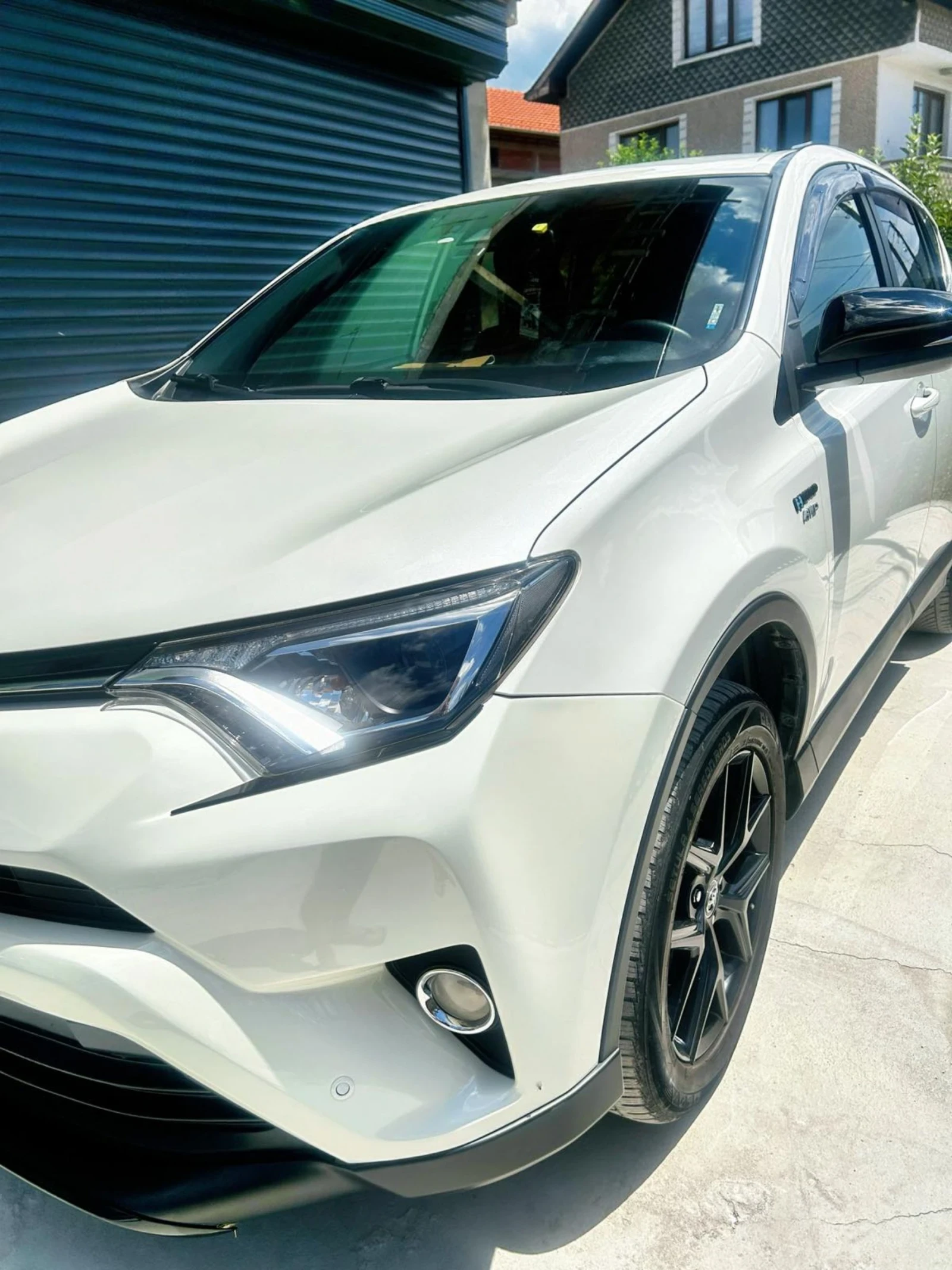 Toyota Rav4 Hybrid - изображение 5