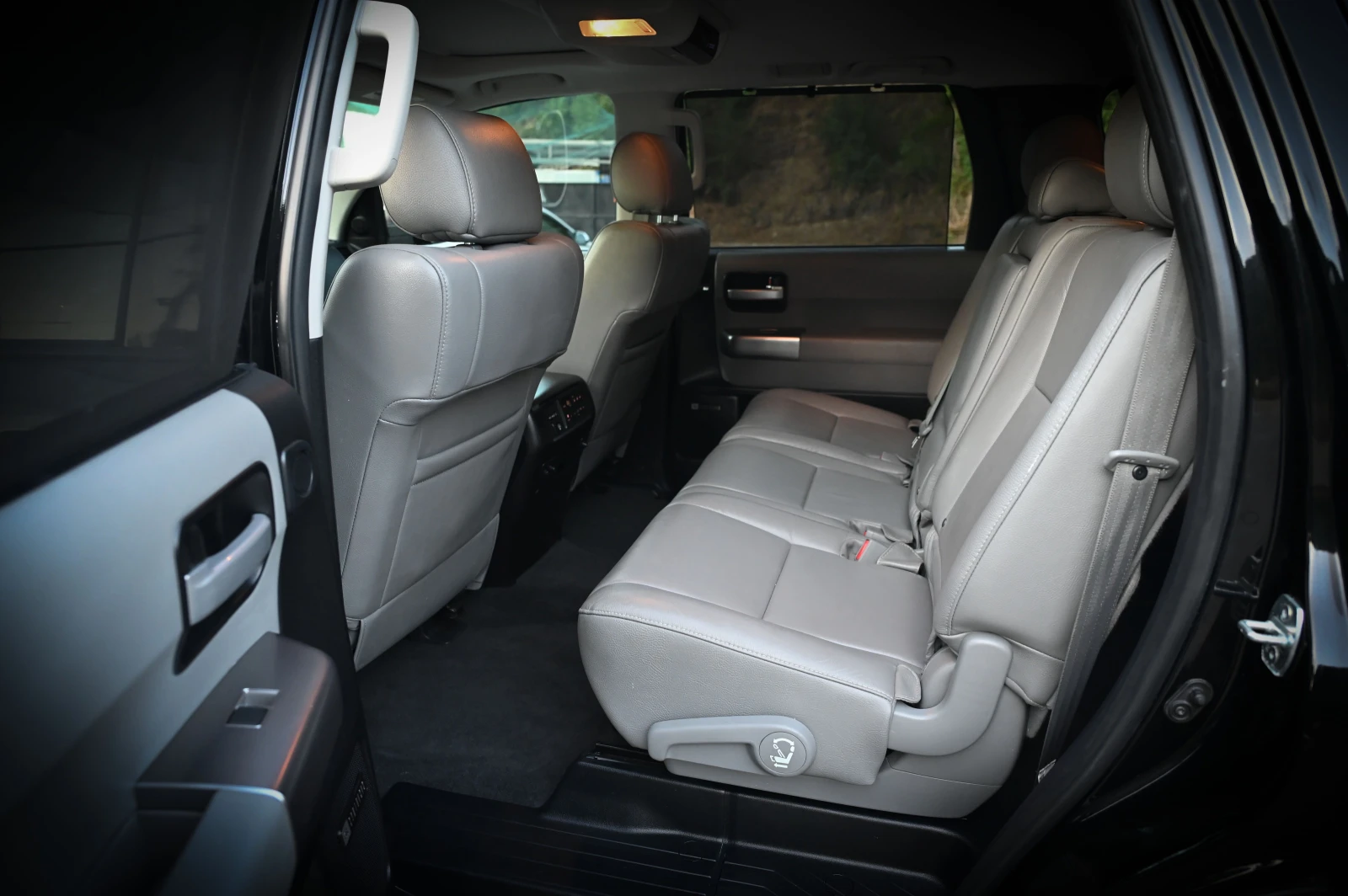 Toyota Sequoia LIMITED / 44 /  !!! | Mobile.bg   13